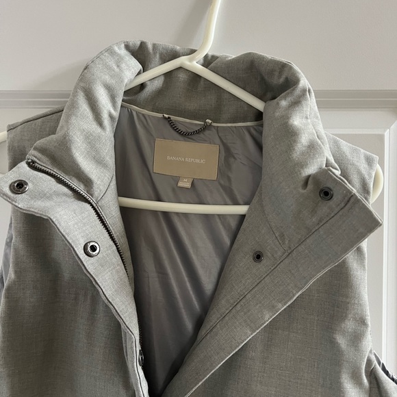 Banana Republic Down Puffer Vest - Women's Medium - Picture 2 of 6